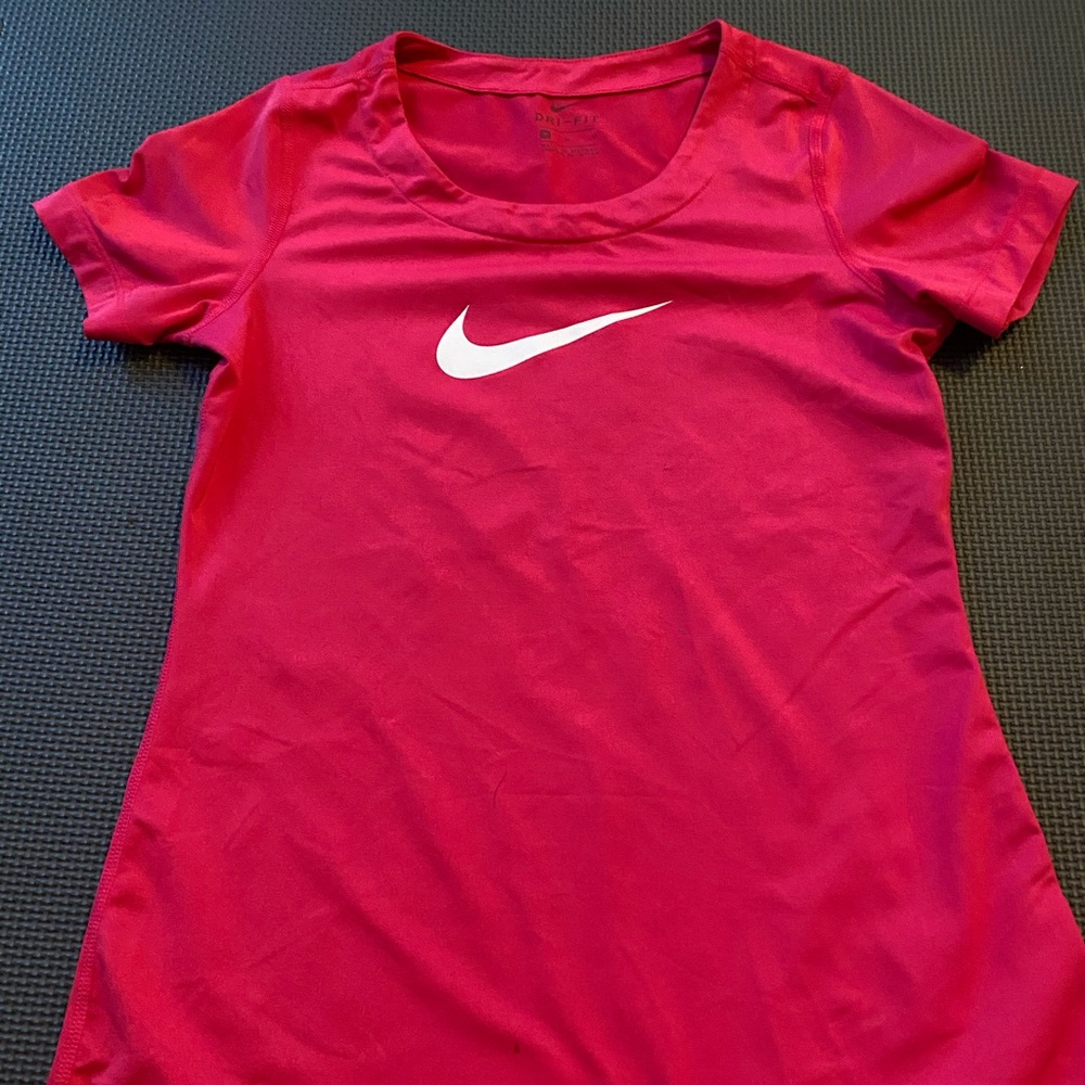 Nike dri fit top
